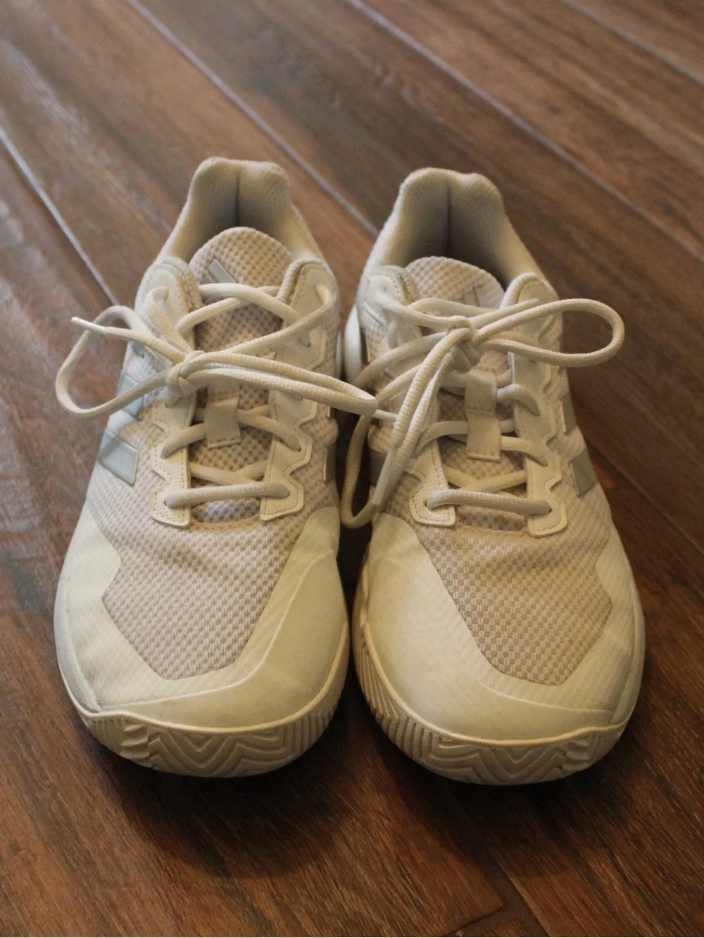 Adidas GameCourt Women’s Tennis Shoes – Size 9 – White/Silver – Original Box Inc